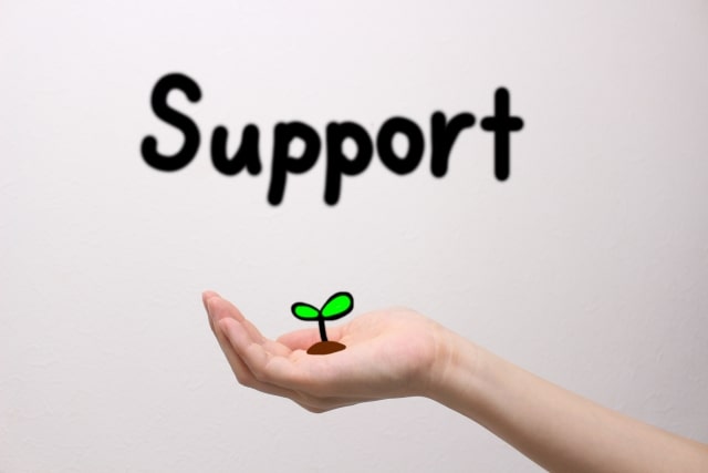 「Support」のロゴと手のひら